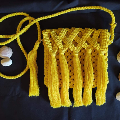 BOLSO DE MACRAMÉ AMARILLO