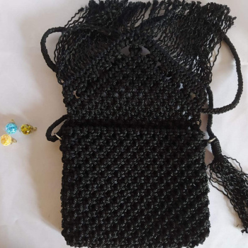 Bolso de macramé negro