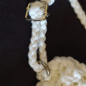 Funda para móvil de macramé