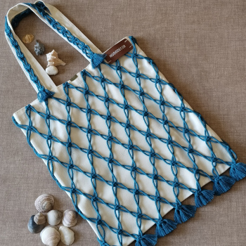 bolso de lino en azul de macrame